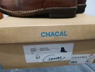 BOTINES DE PIEL A ESTRENAR.