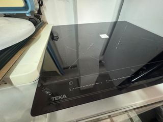 Placa de inducción Teka – 3 zonas (2 funcionando)