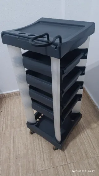 Carro auxiliar peluquería Wella