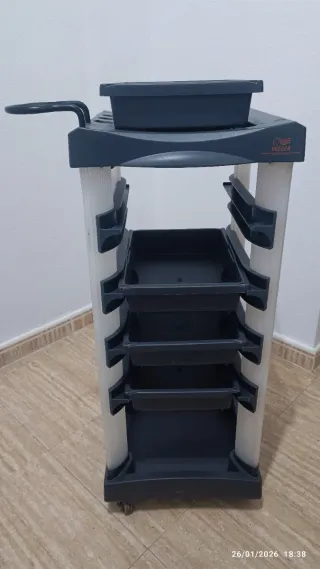 Carro auxiliar peluquería Wella