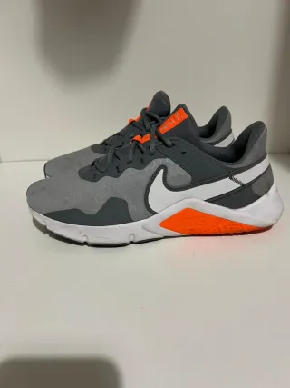 Zapatilla Nike Gris Naranja