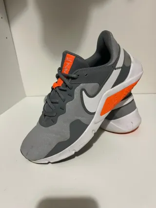 Zapatilla Nike Gris Naranja