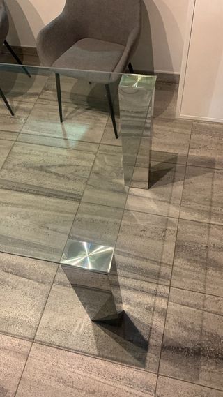 Mesa de comedor cristal y metal