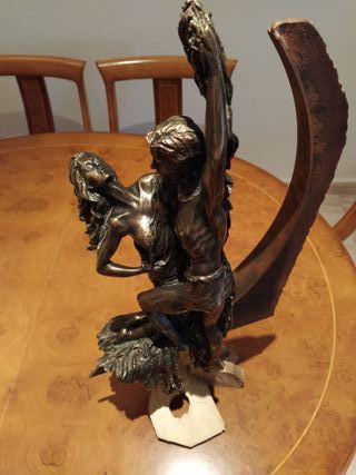 FIGURA ESCULTURA (PAREJA)