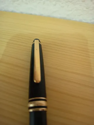 Bolígrafo Mont Blanc Negro y Dorado