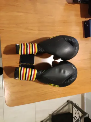 Guantes de Boxeo Charlie Outlaw 10oz