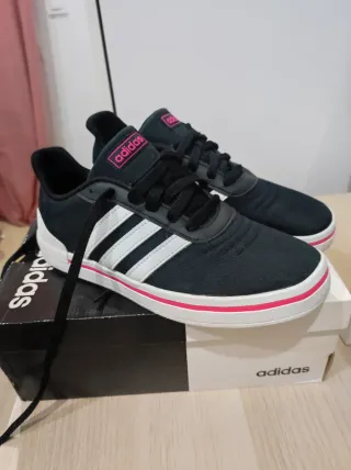 Zapatillas Adidas Negras y Rosas