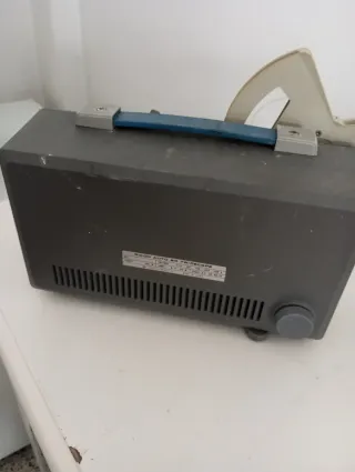 Proyector Ricoh Auto 8 P Triscope funciona