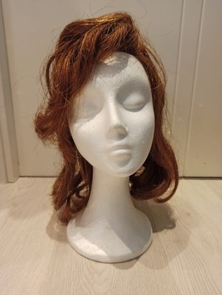 Peluca marrón para maniquí
