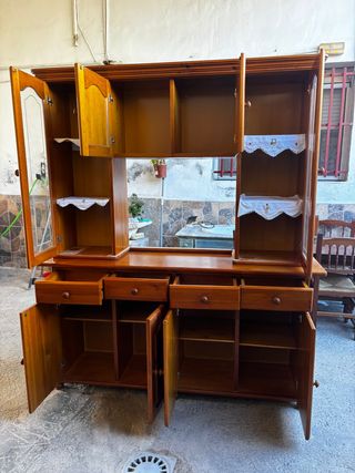 Conjunto Mesa, Aparador Vitrina y 6 Sillas