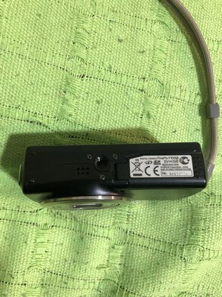 Cámara Fujifilm FinePix F100 Negra