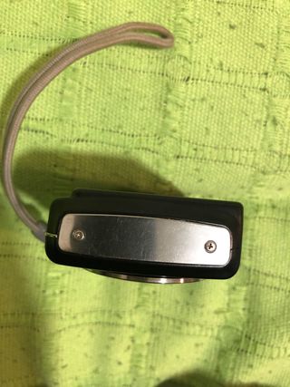 Cámara Fujifilm FinePix F100 Negra