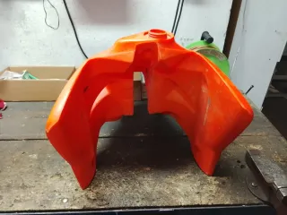 Disco de Freno, depósito y plásticos.