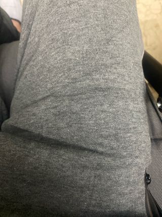 Ropa . Y zapatillas . Camisas..todo se  regala