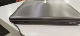 Portátil ASUS Plata