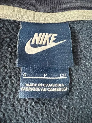 Sudadera Nike con cremallera y capucha Talla S
