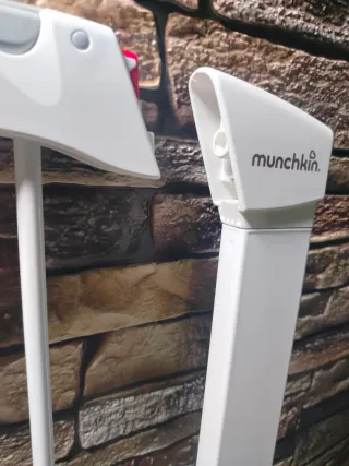 MUNCHKIN MAXI-SECURE Puerta de seguridad 76-82 cm