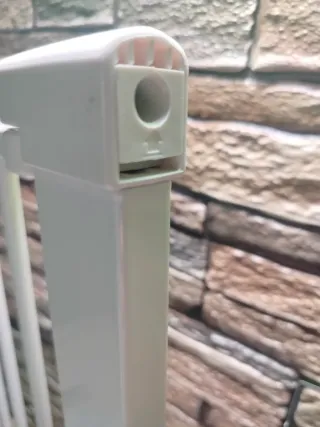 MUNCHKIN MAXI-SECURE Puerta de seguridad 76-82 cm