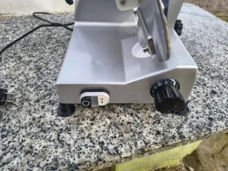 Cortadora de fiambre profesional H.Koenig