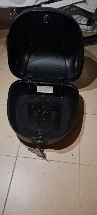 Baúl Piaggio Liberty 2022 precio negociable,nuevo