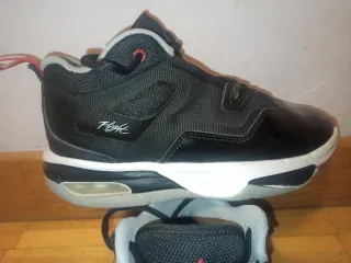 Jordan Stay Loyal 3 Negro/Rojo