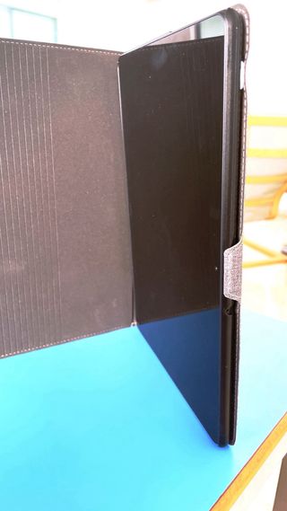 Huawei MediaPad T5 16GB + funda gris