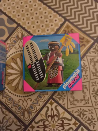 Playmobil Indígenas 4685. Tres unidades.