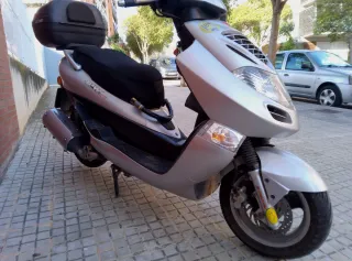 Kimco Bet&Win 250 Scooter Automática