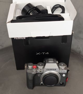 Fujifilm X-T4 Plateada