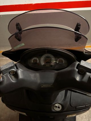 Suzuki Burgman Executive 200 2011