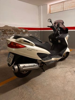 Suzuki Burgman Executive 200 2011