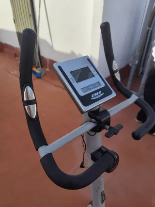 Bicicleta Estática BH Fitness
