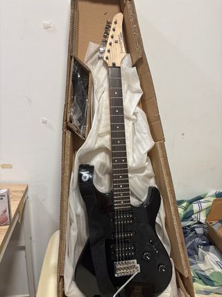 Guitarra Eléctrica Yamaha + Amplificador