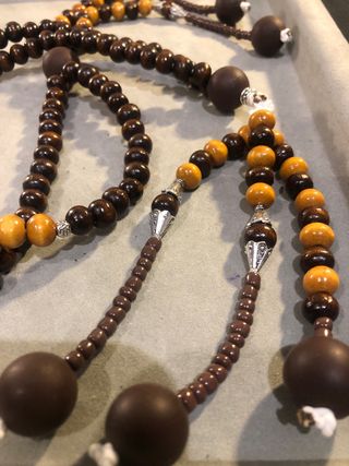 Juzu Buddista in legno marrone e ocra