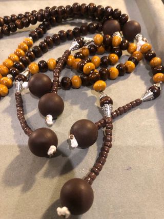 Juzu Buddista in legno marrone e ocra