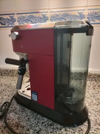 Cafetera Espresso Delonghi Dedica Style EC685.