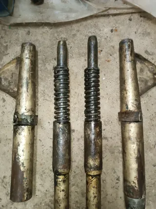 Horquilla y buje moto antigua