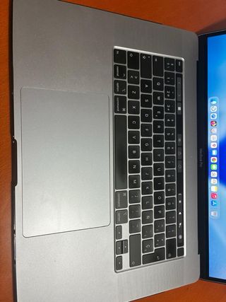 MacBook Pro 16 2019