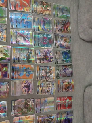 Cartas Pokémon GX, V, VMax, Arcoíris y Astro