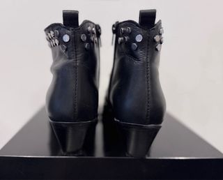 Botín piel cowboy con tachas de mujer negro Alpe