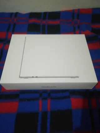 MacBook Air 15 M4 16/512 Gris Espacial