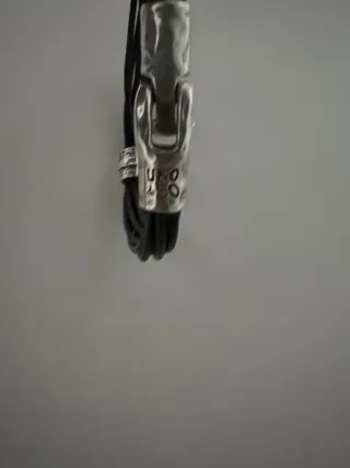 Pulsera de cuero y plata uno de 50