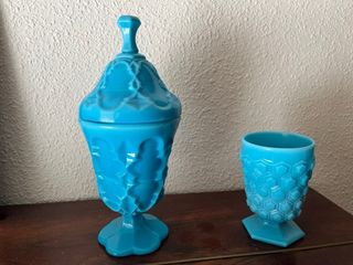 Bombonera y copa cristal opalino azul