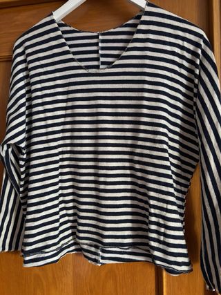 Jersey rayas blanco y azul con camisa