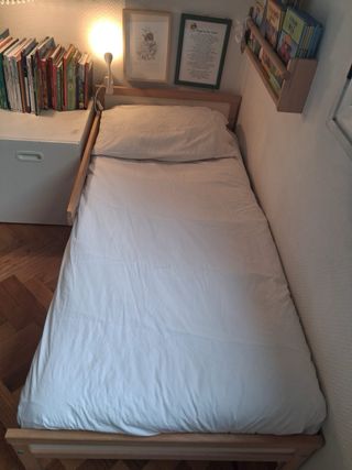 Cama infantil de madera