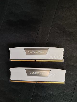 RAM DDR5 32GB CORSAIR VENGEANCE A 5600MHZ