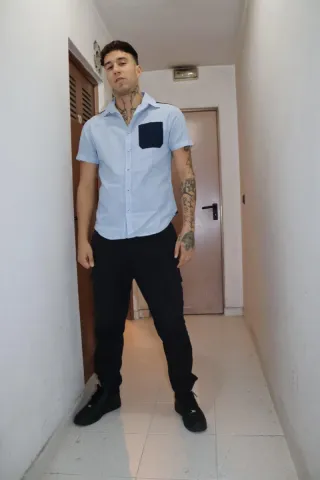 Camisa Rayas Azul y Pantalón Negro