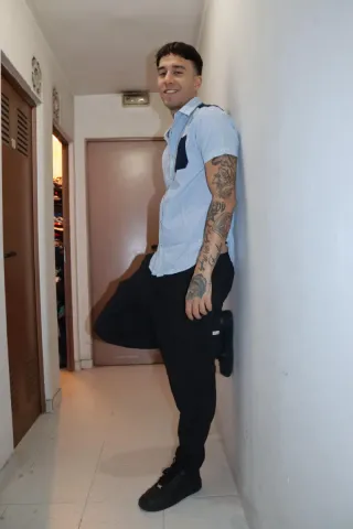 Camisa Rayas Azul y Pantalón Negro