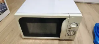 Microondas blanco Lazer