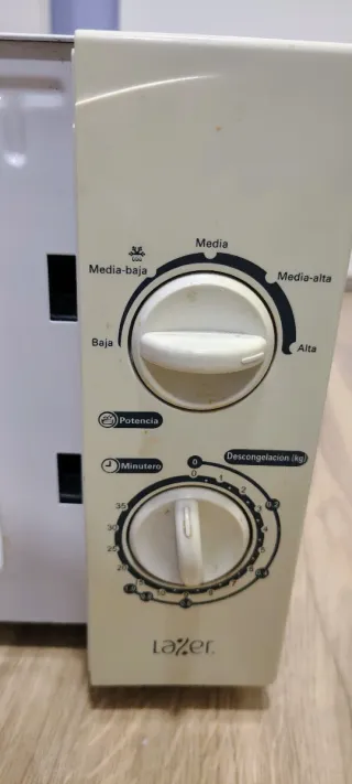 Microondas blanco Lazer